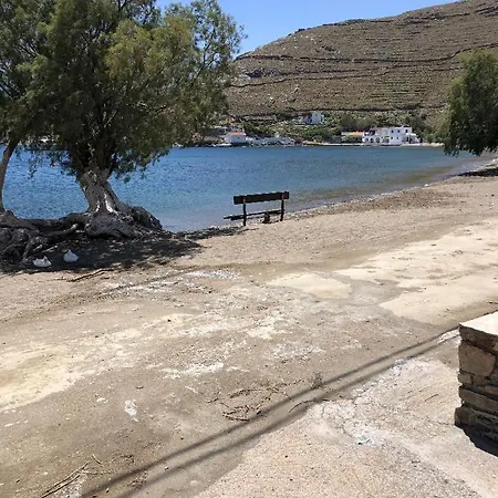 Feriehus ένα όμορφο σπίτι μπροστά στην παραλία *