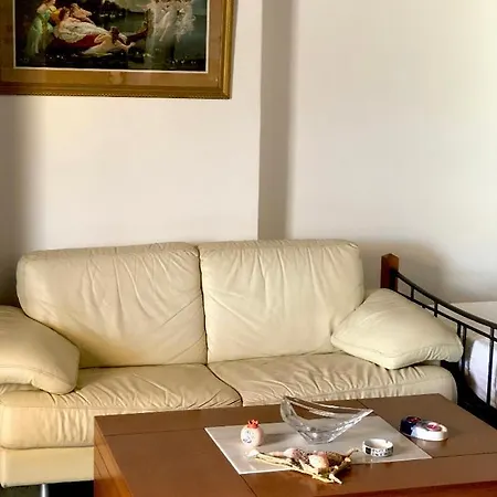 ένα όμορφο σπίτι μπροστά στην παραλία Holiday home Agios Stefanos (Kythnos)